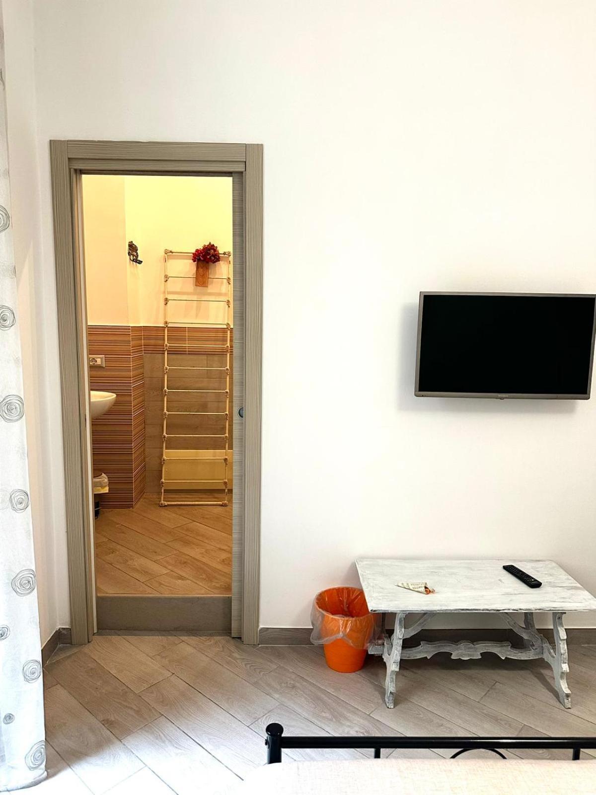 B&B 'A Vucchella Naples Exterior photo